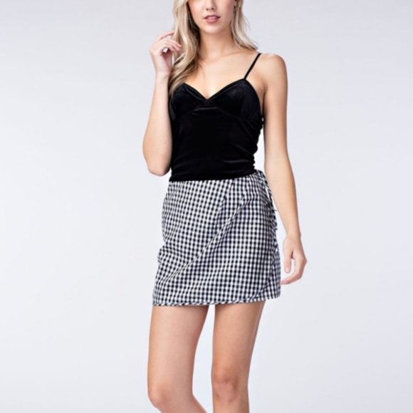 Wild Honey Dresses & Skirts - Wild Honey Black/white Gingham Side Tie Wrap Skirt